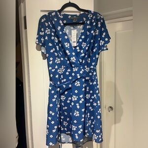 *Tags still on* blue flower French connection dress